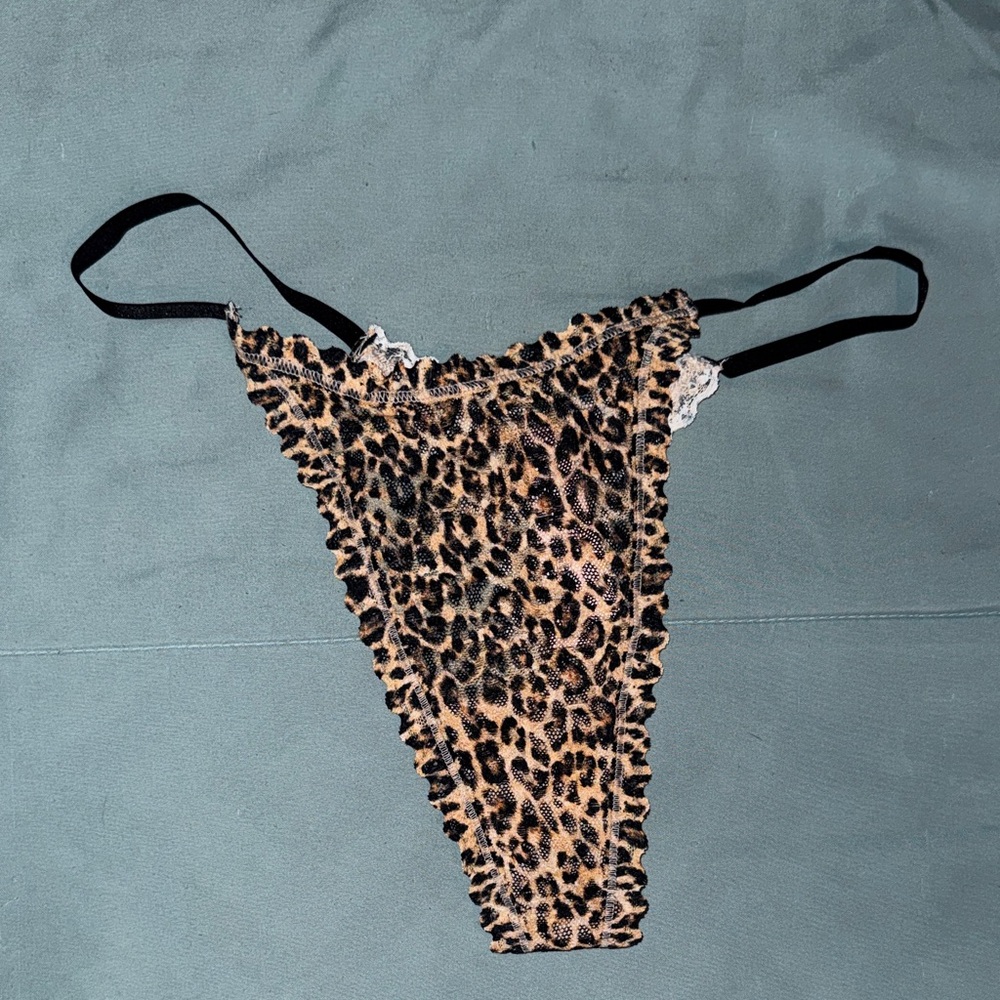 Victoria's Secret Leopard Lace Thong - Tan/Black/White